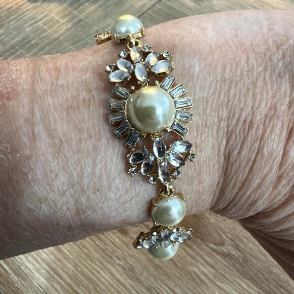 Charming Charlie Pearl & Rhinestone Bracelet Goldtone Lobster Claw Closure Spark - Picture 1 of 10